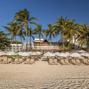 Areia - Front Lodge