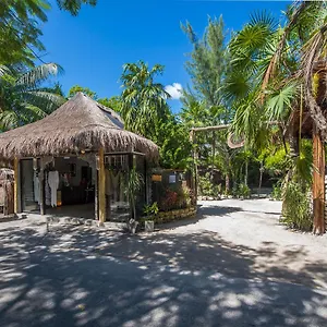 Hotel Yoga Shala 3*