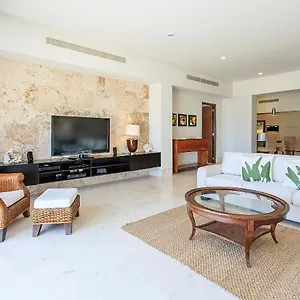 Okol Paraiso By Riviera 3*