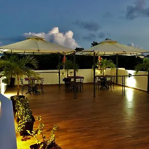 Flamingos Inn 3*