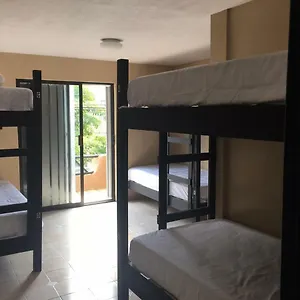 Guest house La Playita Pdc *