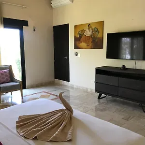 Real Escondida Guest house Playa del Carmen