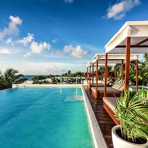 Villa Poblado De Apoyo Diamont Sleeps 22 With Pool And Air Con *