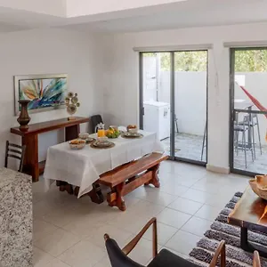 Mi Casa Es Tu Casa *