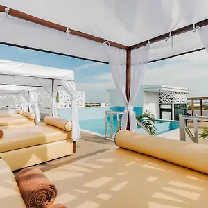 Level Luxury Playa del Carmen