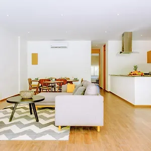 Incredible Oceanview Roof Lounge, Units 2 Blocks To Beach Apartment