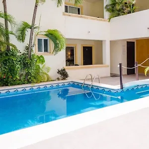 Modern Condo, Just Steps To Mamitas & 5th Apartment Playa del Carmen
