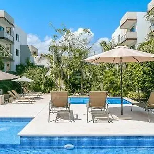 New In Residential Area With Amenities & 24hr Security *