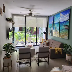 Stunning 1 Bdrm Gym-pool 10 Min To The Beach & Quinta Av * Playa del Carmen