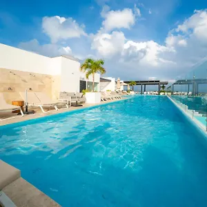 Serenada Aparthotel