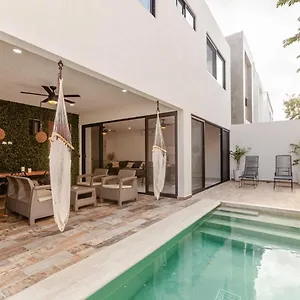 New! Exclusive 10min To Priv Pool Villa