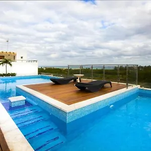 Excelente Ubicacion A Pasos De La Playa Coco Y De La Quinta Avenida Playa del Carmen