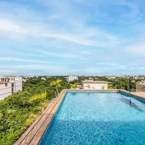 2 Bedroom Oasis With Incredible Rooftop Pool *
