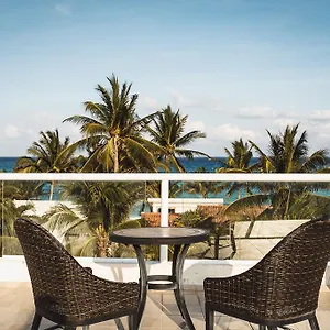 Vista Del Mar - Beachside Vacation - At Playacar Phase I *