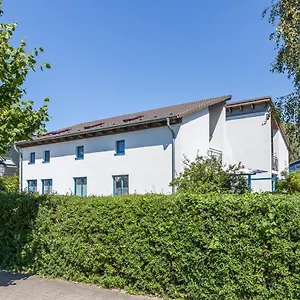 Apartmenthaus Bull 2 * Kuehlungsborn