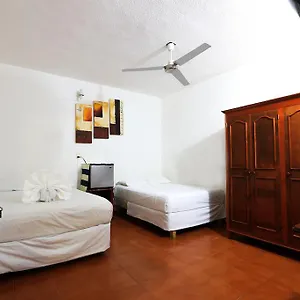 Azul By Encanto Hotel 2*