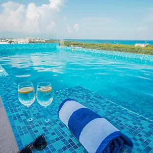 Apartment With Ocean View Pool In Av 10 & 60 Street