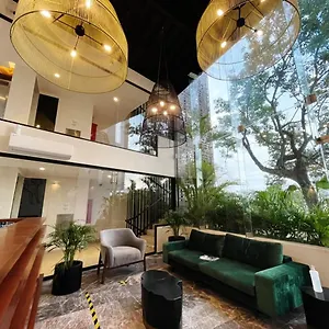 Urban Towers - Brand New Contemporary In Downtown Aparthotel *