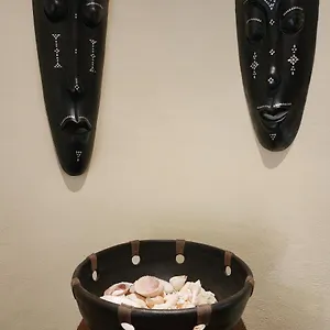 Luxury Steps To The & 5ta Av, Amazing