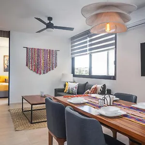 Increible Departamento De Una Recamara Con Alberca Infinita Y Roofop * Playa del Carmen