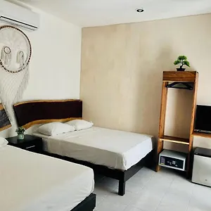 Hotel Ocean Boutique Suites 4*