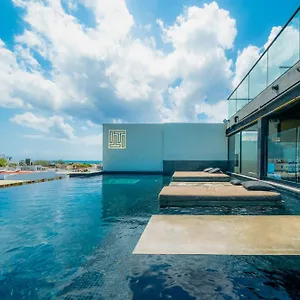 1 Bedroom With Rooftop Pool & Bar - At It Residences - Iris