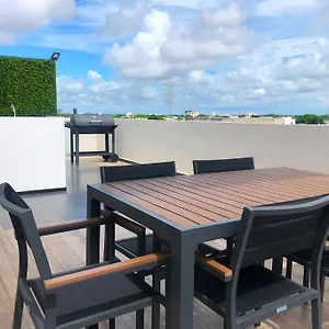 Apartment Workspace-reliable Wifi-ac Close To Everything Playa del Carmen