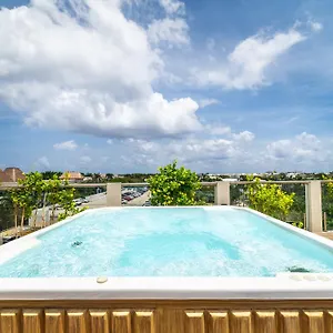 2 Bd With Balcony, Rooftop Pool, Hot Tub, Gym Playa del Carmen