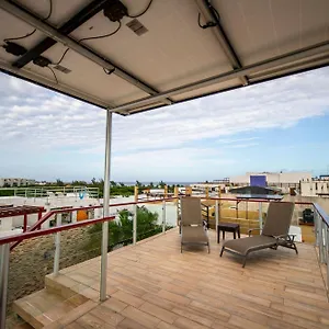 Holiday home Penthouse At Mamitas Beach, Barbecue, Balcony, Sundeck, Jacuzzi