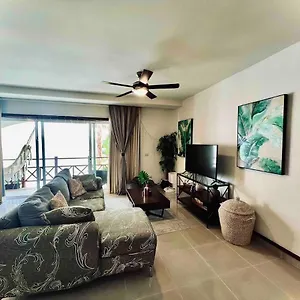Apartment Quiet 3 Bedrooms, 2 Swimming Pools, 5th Avenue, The Sea Is Nearby!
