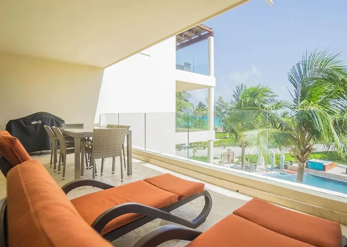 Фото The Elements Oceanfront & Beachside Condo Hotel Плая-дель-Кармен