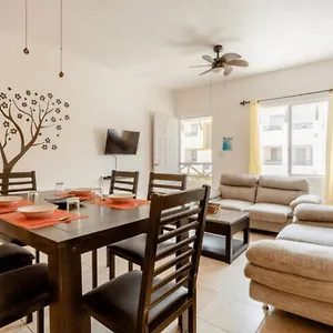 En Fraccionamiento Privado 6 Personas, 5 Camas, Piscina Cerca De La Playa Playa del Carmen