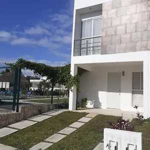 Thelmar House