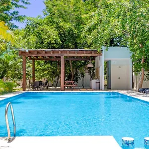 Hostpal Selvanova Apartment Playa del Carmen