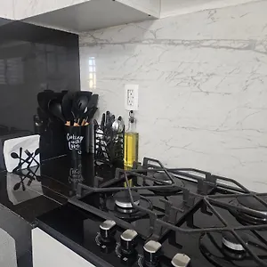 K'inal Apartment *
