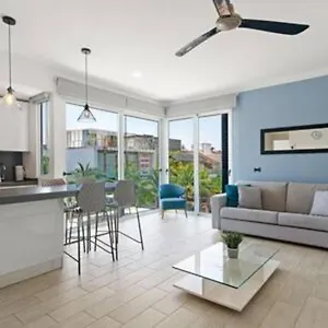 1 Br. W5th Avenue View Steps From The Playa del Carmen