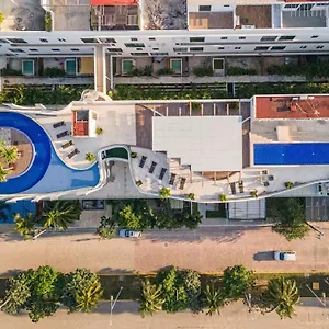 Modern 200m From & 5th Ave Playa del Carmen