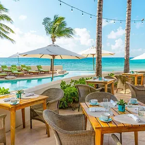 Resort Mahekal Front & Playa del Carmen