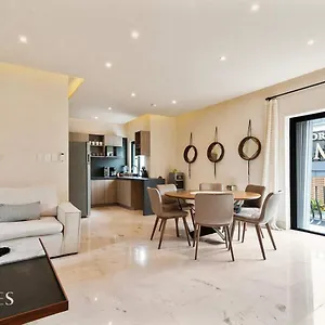 Prime 5th Ave - 4br With King Beds & Views * Playa del Carmen