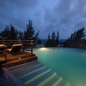 Secret Paradise Apartment *