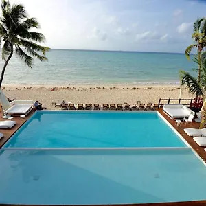 Deluxe Beachside, Private Beach Club And Golf Apartment Playa del Carmen