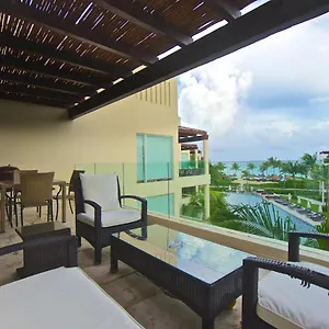 Apartment Elements Penthouse 14 *