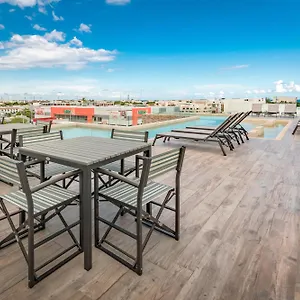 Veranda 213 - 1 Bedroom At Veranto - Pool & Fitness Center * Playa del Carmen