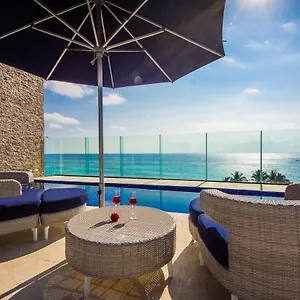 5th Avenue Quiet Luxury With Jacuzzi Beachfront *