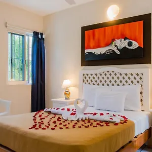 Casa Blanca Apartment *